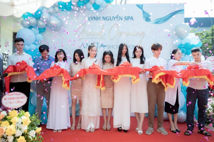 AMITA Showroom – Lynh Nguyễn Spa tưng bừng khai trương